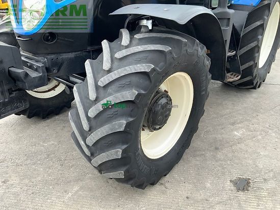 Tractor agrícola - New Holland - t6080 tractor (st27630)