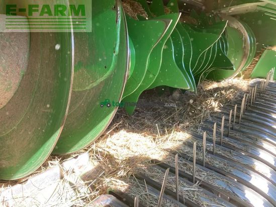 Empacadora gigant - John Deere - v451m