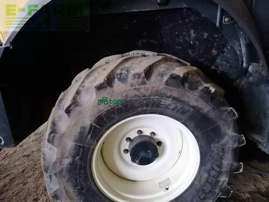 Cosechadora de Cereal - New Holland - fr650