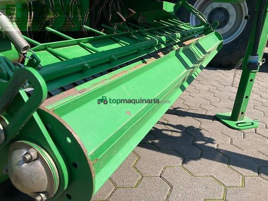 Empacadora gigant - John Deere - 864
