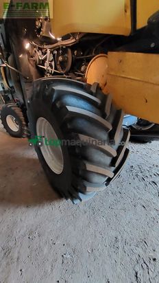 Cosechadora de Cereal - New Holland - cx8080