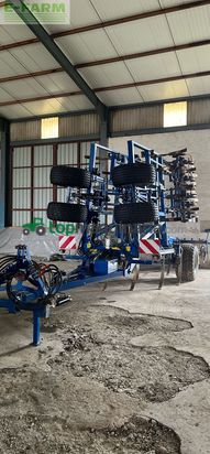 Cultivador -  - Vector 620