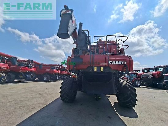 Cosechadora de Cereal - Case IH - axial-flow 6140 cu heder de 6,1 m