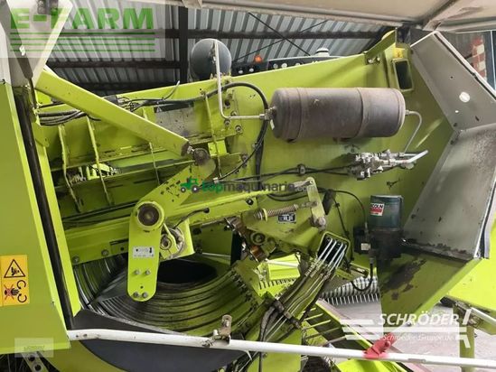 Empacadora gigant - Claas - quadrant 2200 rc
