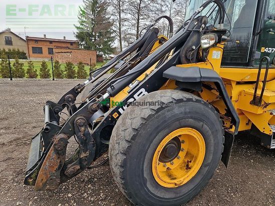 Minicargadora - JCB - 437 ht