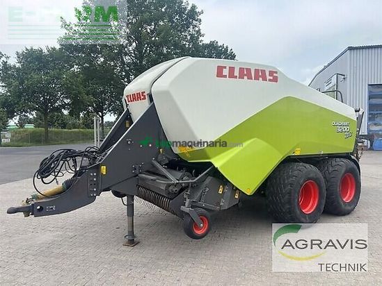 Empacadora gigant - Claas - quadrant 3200 rc