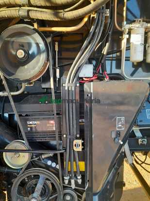 Cosechadora de Cereal - New Holland - CX8060