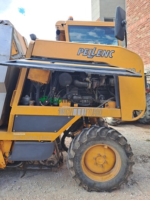 VENDIMIADORA AUTOPROPULSADA USADA PELLENC 3100. 
