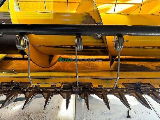 Cosechadora de Cereal - New Holland - cr 8.80 raupe 8,53m sw + sww