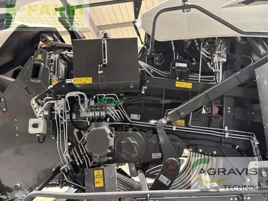 Empacadora gigant - Claas - quadrant 5200 fc t