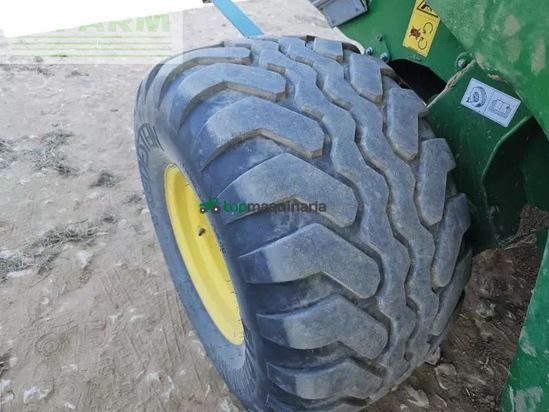 Empacadora gigant - John Deere - v461m