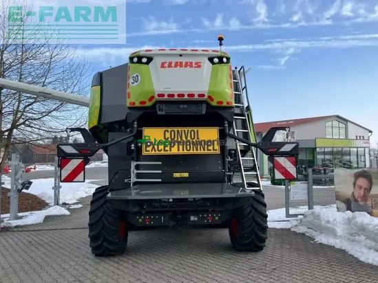 Cosechadora de Cereal - Claas - trion 740 tt mit v 770
