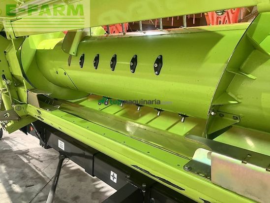 Cabezal - Claas - v 620 mit wagen