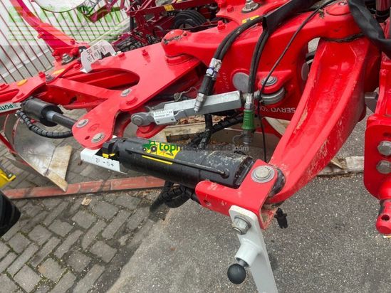 Arado - Pöttinger - servo 3000 plus vierscharig anbaupflug vorführpf