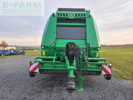 Empacadora gigant - John Deere - v461m