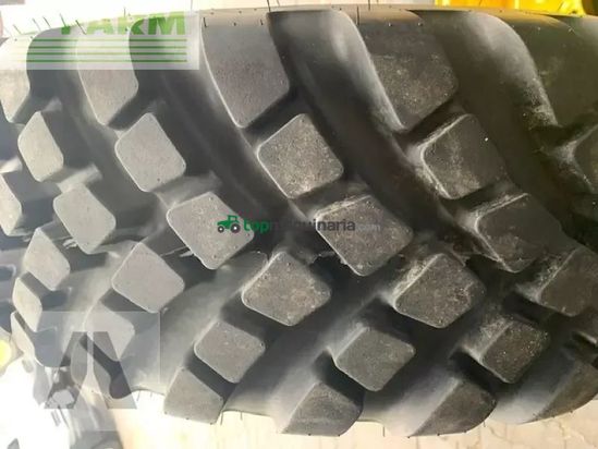 Tractor agrícola - John Deere - 300/70-20