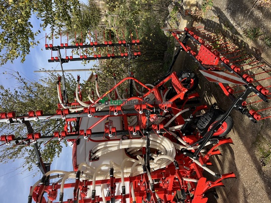 Sembradora chorrilo neumatica - Sola -  ARES - 2713