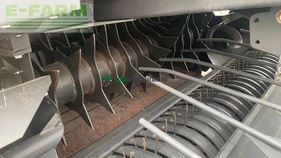 Empacadora gigant - Claas - rollant 520 rf