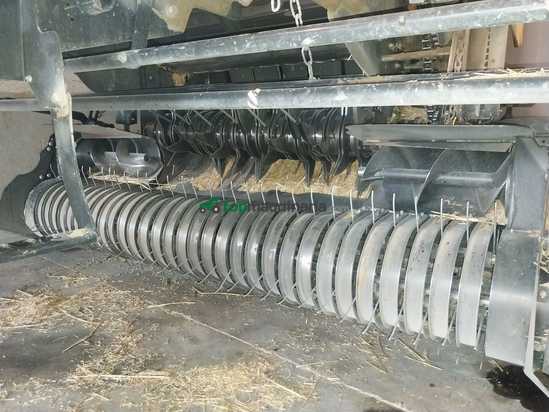 Rotoempacadora New Holland BR7060 con picador