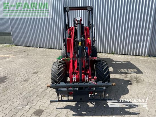 Minicargadora - Schaffer - 2028 slt