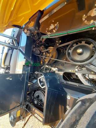 Cosechadora de Cereal - New Holland - CX8060