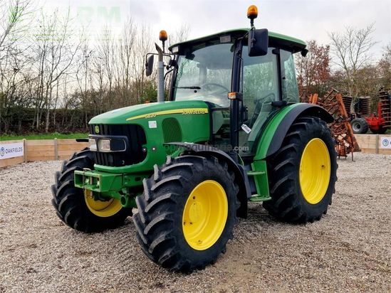 Tractor agrícola - John Deere - 5820