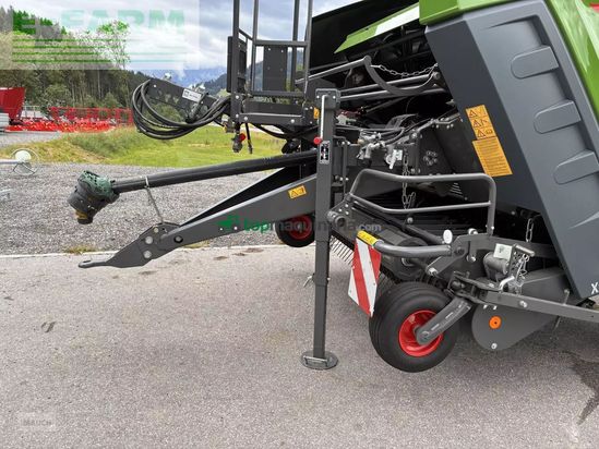 Empacadora gigant - Fendt - rundballenpresse rotana 130 f