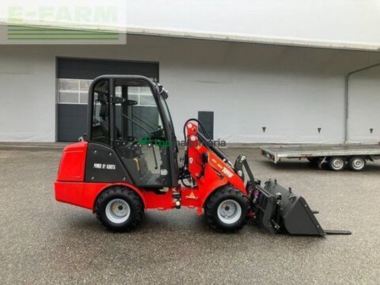 Minicargadora - Toyo - 926