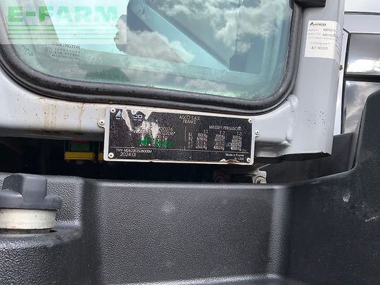 Tractor agrícola - Massey Ferguson - 8s.225 black tractor (st26275)