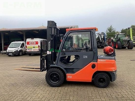 Elevadora - Toyota - 02-8fgjf35