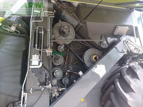 Cosechadora de Cereal - Claas - trion 750 montana + v 770