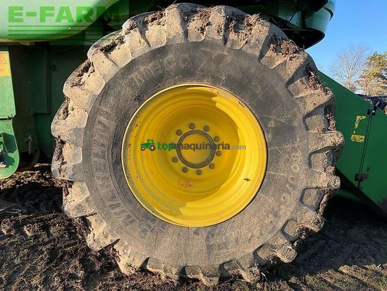 Cosechadora de Cereal - John Deere - w650