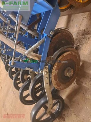 Sembradora - Treffler - tg 300.1 + lemken säschiene