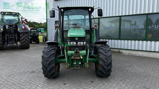 Tractor agrícola - John Deere - 5100 r