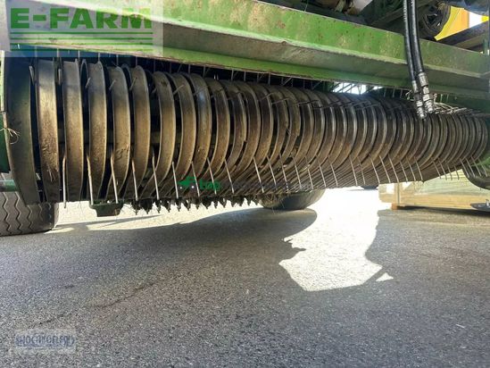 Empacadora gigant - Krone - comprima v 150 xc
