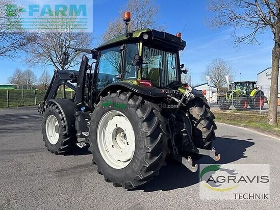 Tractor agrícola - Valtra - g 135 a 1b9
