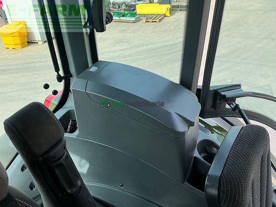 Tractor agrícola - Valtra - n175 versu unlimited tractor (st25906)