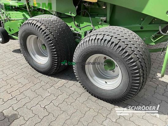 Empacadora gigant - Krone - comprima v 180 xc