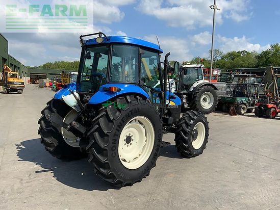 Tractor agrícola - New Holland - td5030 tractor (st23208)