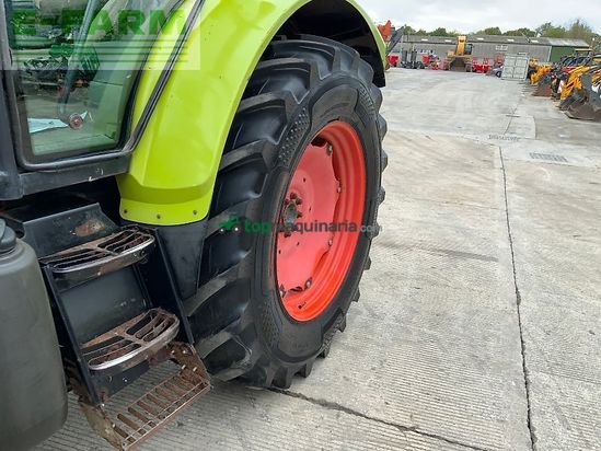 Tractor agrícola - Claas - arion 530 tractor (st24310)