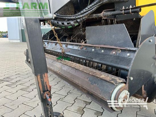 Empacadora gigant - New Holland - roll baler 125 combi