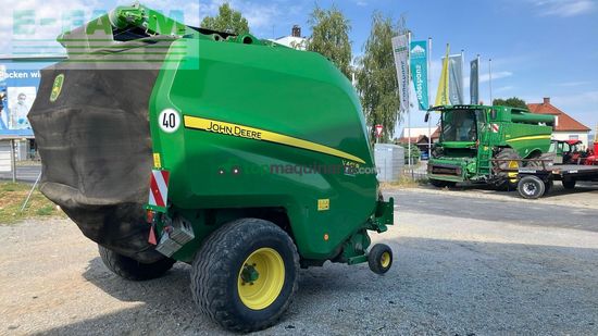 Empacadora gigant - John Deere - V461R