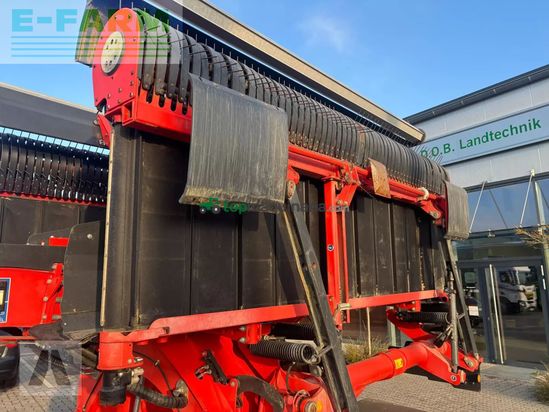 Rastrillo - Kuhn - merge maxx 950 bandschwader