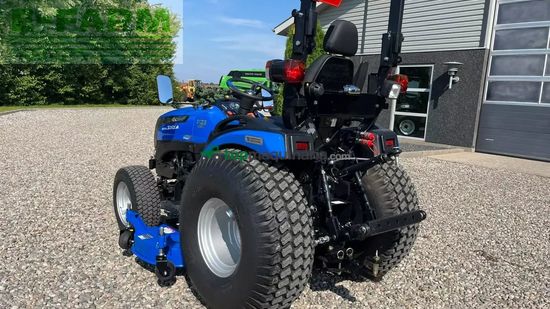 Tractor agrícola - Solis - 26 hst hydrostat turf hjul og klipperbord
