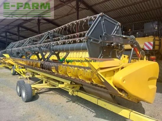 Cosechadora de Cereal - New Holland - cr9070