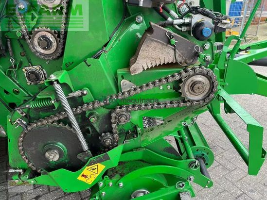 Empacadora gigant - John Deere - v451r