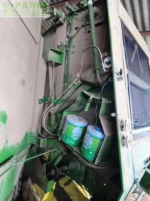 Empacadora gigant - John Deere - 590