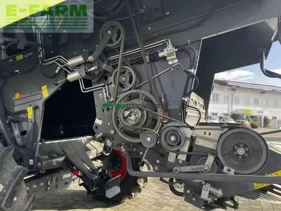 Cosechadora de Cereal - Claas - trion 750 + v770