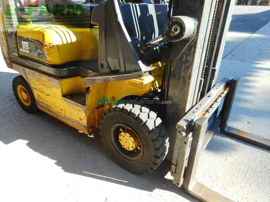 Elevadora - Nissan - fd01a18q triplex 4,7m