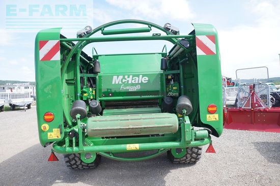 Empacadora gigant - McHale - fusion 3 pro